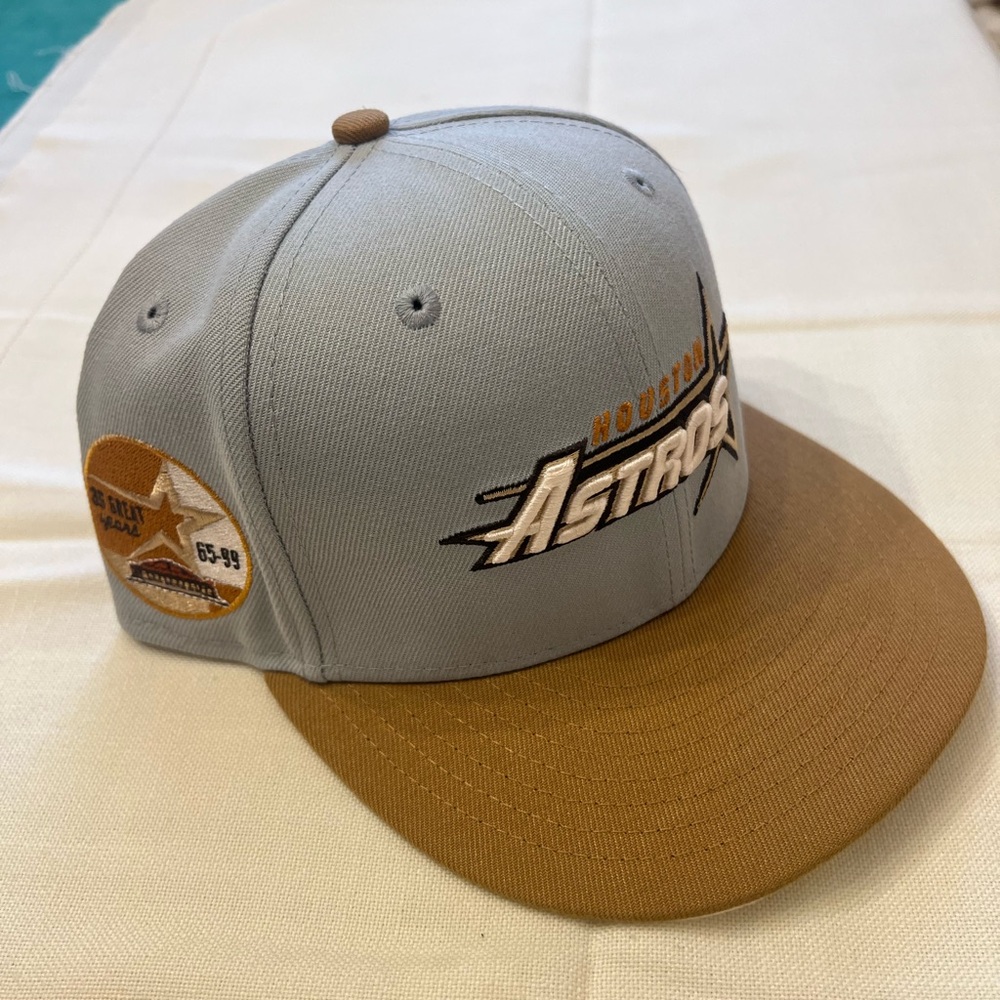 Houston Astros Fitted Cap Gray & Brown, Size 7 1/8 – Lids Brand - Picture 2 of 4